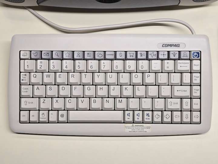 Compaq keyboard for the IA-2